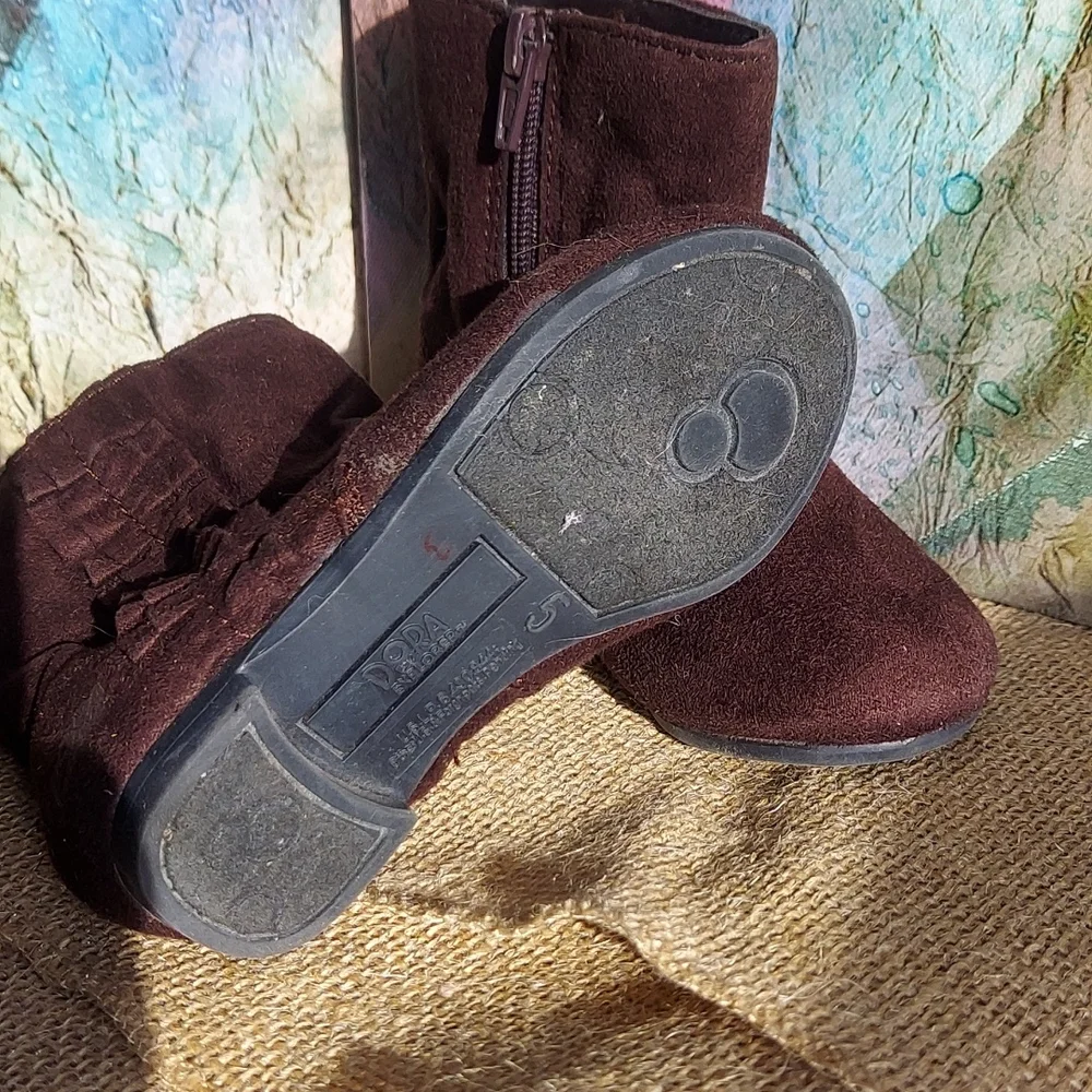Dora the Explorer Boots - Picture 3 of 4